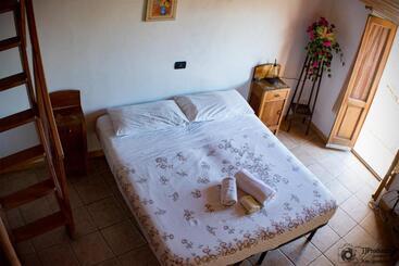 צימר A Taverna Intru U Vicu