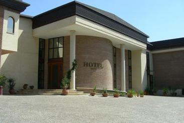 בית מלון כפרי D.g. Garden