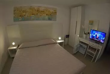 Otel Euro Meublé