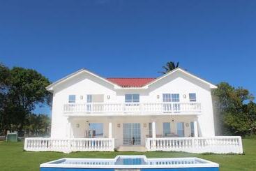 Hôtel Emerald Luxe Suites