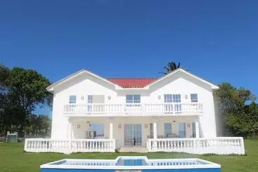 Hotelli Emerald Luxe Suites