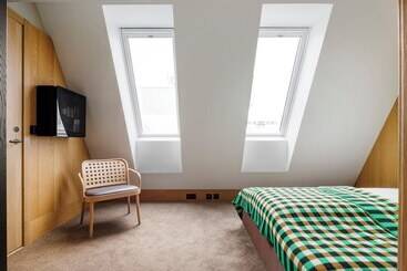 ホテル Skostredet