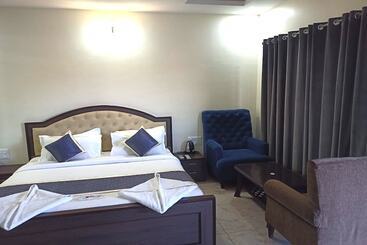 Hotel Dundi Mango Mist Resort