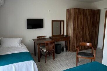 Hotel Troya Park House