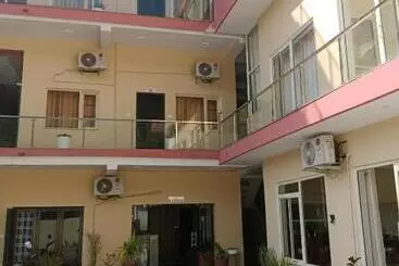 Bed and Breakfast Astra Luxury Rooms And Cafe