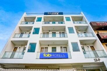 Fabhotel La Cozy Residency