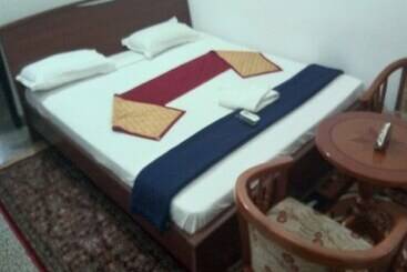 Hotel Mehaa Paradise Family Guest House