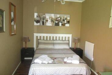 مبيت وإفطار Villa Helderberg