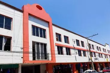 Capital O Hotel Casa Blanca
