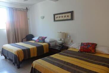 فندق Posada Aguila Real