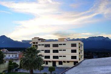 هتل Posada Kenmar