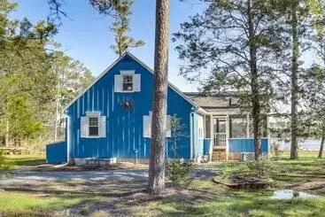 Dog Friendly Westover Cottage W/ River Access!