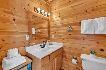 Mökkimajoitus Moosehead Lodge Fantastic Cabin At Lake Douglas!