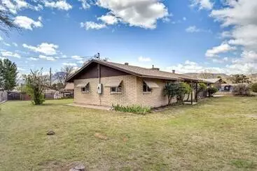 Mökkimajoitus Pet Friendly Camp Verde Home W/ Gas Grill!