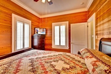 کلبه Casa De Rosalie By Avantstay Great Location W/ Pool, Bbq & Outdoor Dining Month Long Stays Only