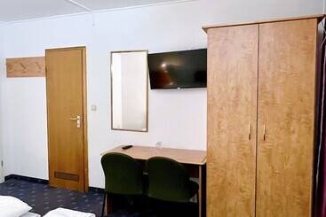 هتل Neo Cologne Bonn Airport