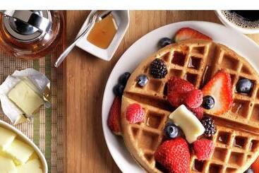 Hotel Home2 Suites By Hilton Thunder Bay