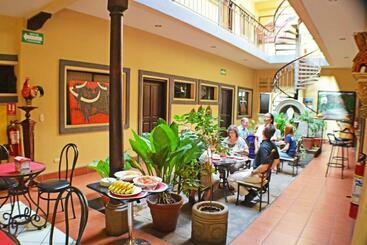 هتل Los Balcones De Chinandega