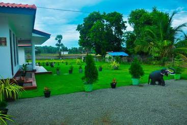 آپارتمان‌های توریست‌ها Golden Temple Villa