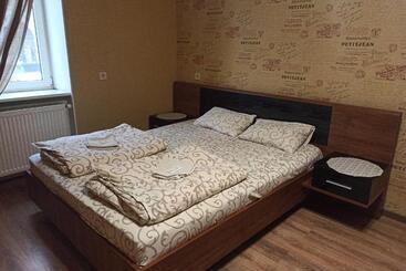 Hostel Q ,15 хв до жд вокзалу
