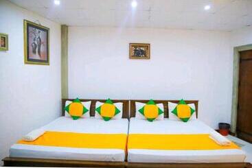 Hotelli Elegance Range Resort