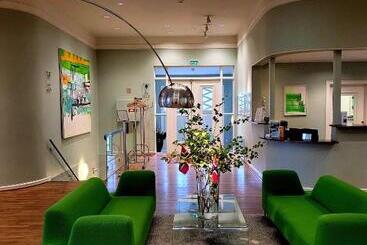 호텔 L Jeløy Radio