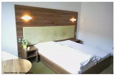 Hotel Monde