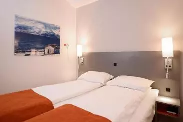 Pingvinhotellet Unn Tromsø