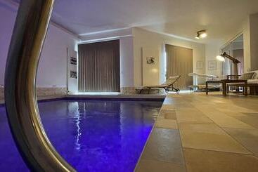 Bed and Breakfast Une Nuit Ailleurs