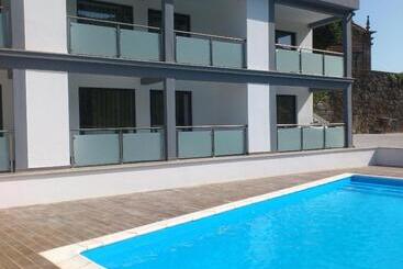 Otel Lagoa Azul Do Geres