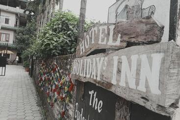 هتل Holidays Inn   A Family Running Guest House