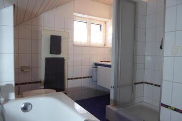 Bed and Breakfast 22 – Zimmer & Zmorge