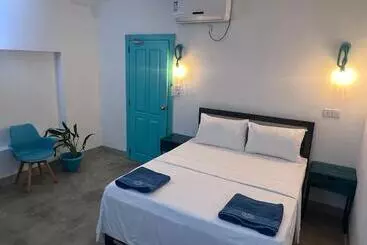 Hello Airport Hotel, Katunayaka