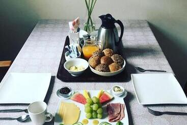 Bed and Breakfast Pluweel