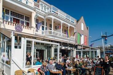 Hotel Grand Cafe Deight