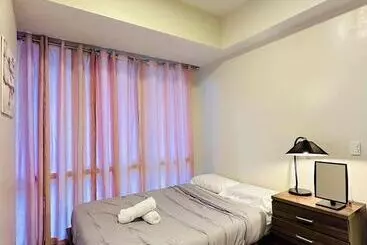 Hotelli 8 Newtown Boulevard By Hiverooms