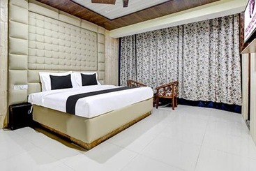 Fabhotel Prime Grand Ali