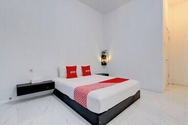 Hôtel Oyo 93885 D Harjo Guesthouse