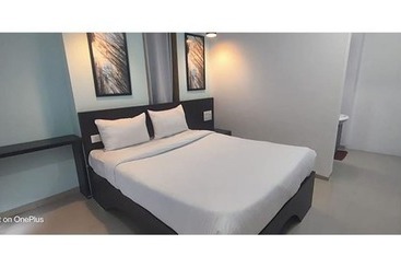 Fabhotel The Corporate Hub