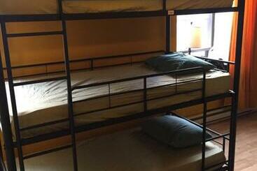 هاستل Auberge Alternative