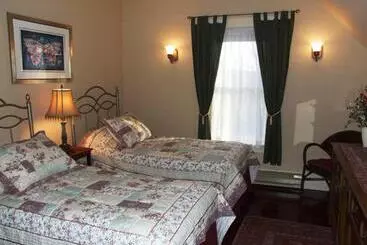 B&b Hillhouse