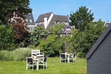 هتل Appartementen De Zwaluw