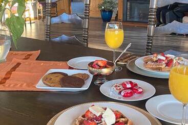 Rolling Hills Country Resort Bed And Breakfast