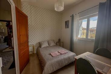 تختخواب و صبحانه Face Cité   Chambres D Hôtes   Parking & Garage Gratuit   Wi Fi Gratuit