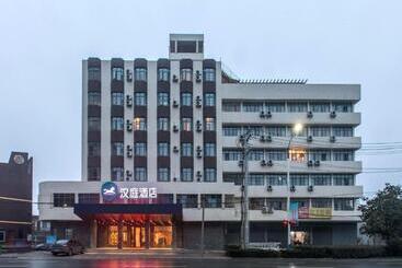 Hanting Hotel Zhijiang Yanjiang Avenue