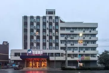 Hanting Hotel Zhijiang Yanjiang Avenue