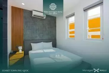 Aparthotel Merci Hotels   Sunset Town Phu Quoc