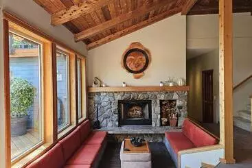 Bed & Breakfast Snug Harbour Inn