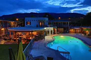 Bowmont Motel