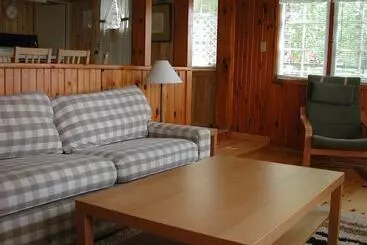 Resort Birch Cliff Lodge On Baptiste Lake